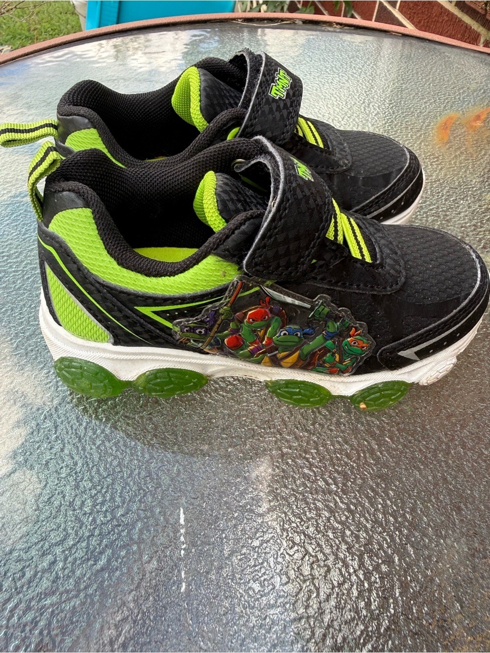 Kids Neon Green & Black Light-Up Ninja Turtle Sneakers